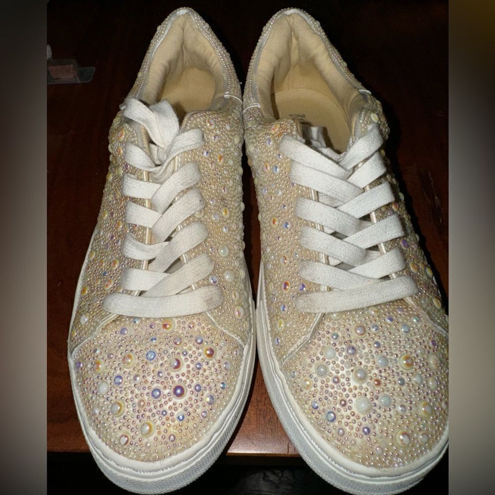 Betsey Johnson pearl platform sneakers EUC SZ 6.5